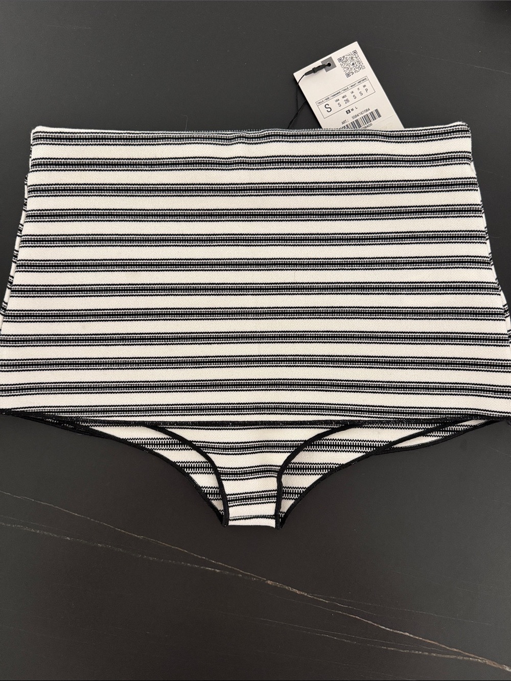 NWT ZARA KNIY SHORTS S